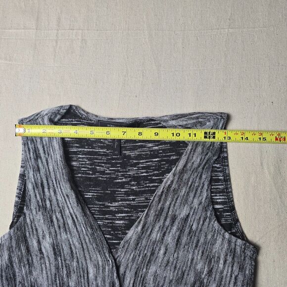 BCBG Maxazria Tank Top Blouse Womens XSGrey Black Wrap V Neck Sleeveless - Picture 5 of 10